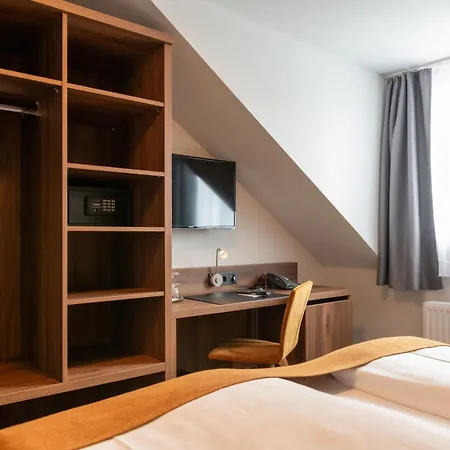 Art Hotell 3*