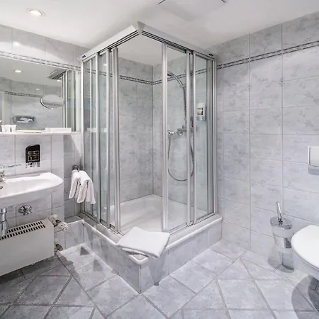 Art Hotel 3*